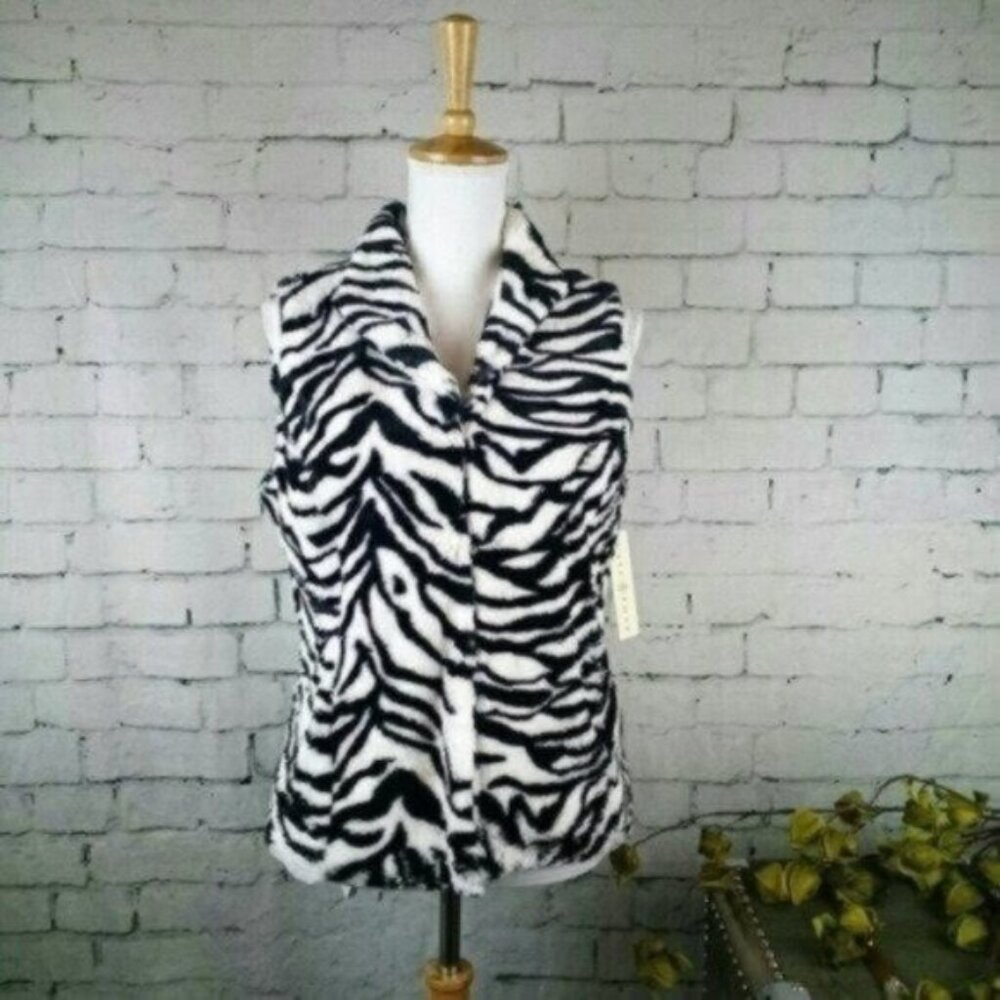 Kate & Rosy Soft Faux Fur Zebra Print Vest White Medium
